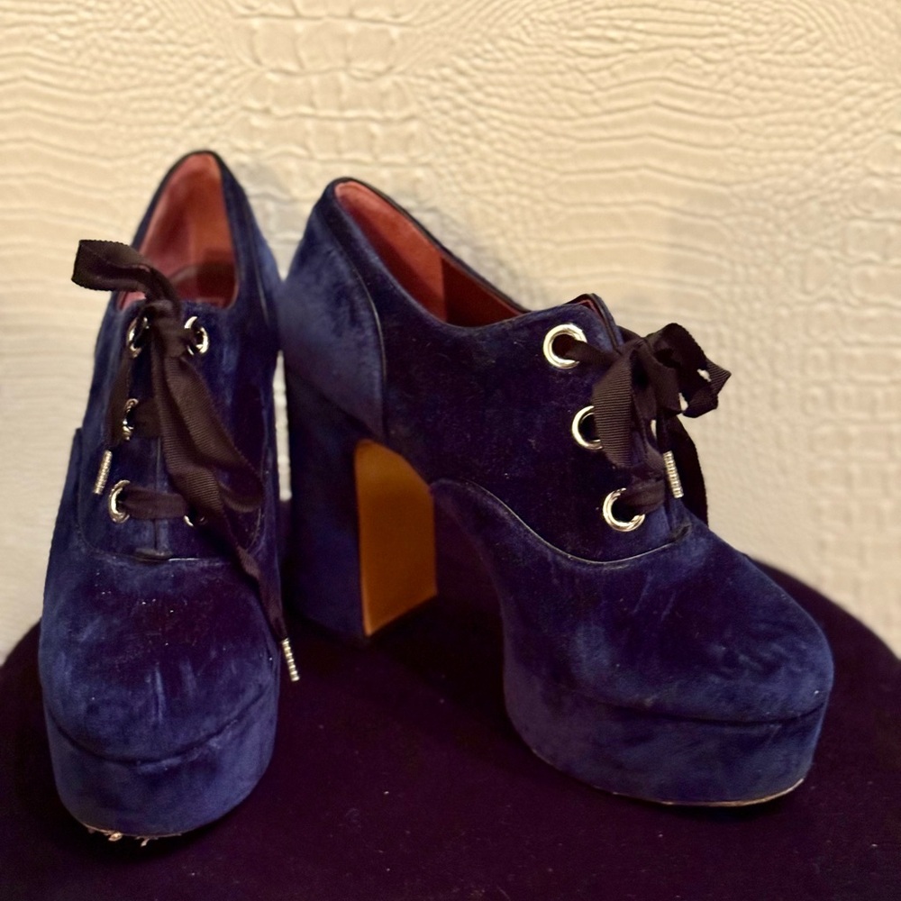 MARC JACOBS Elegant Blue Velvet Oxford Platforms